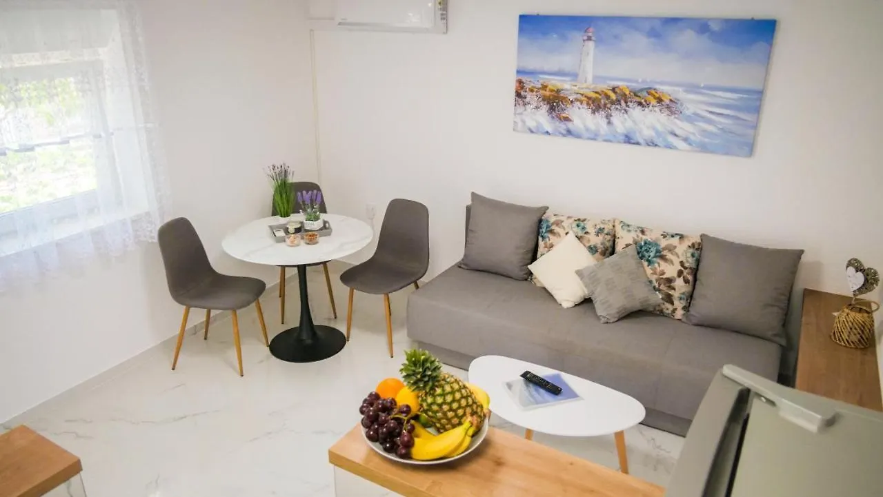 Peaceful & Sunny Apartments 特罗吉尔 克罗地亚