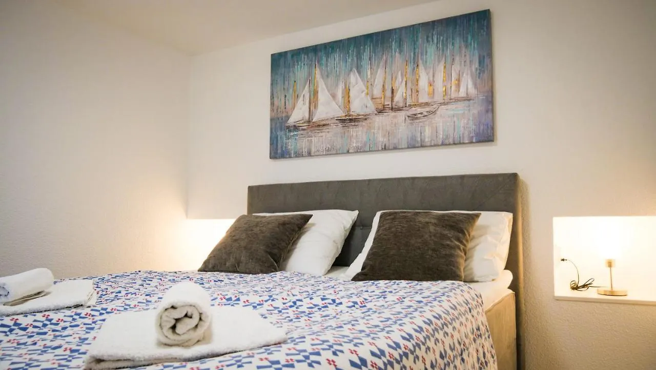 Peaceful & Sunny Apartments 特罗吉尔 克罗地亚