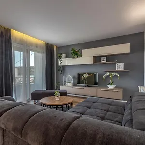  Apartament Tragos